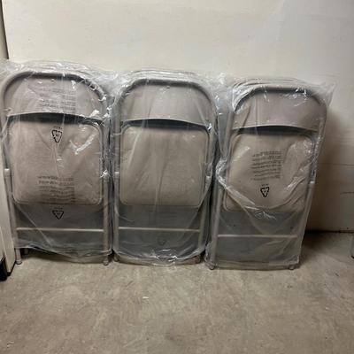 12 Folding Metal Chairs with Padded Back & Seat (UR-MG)