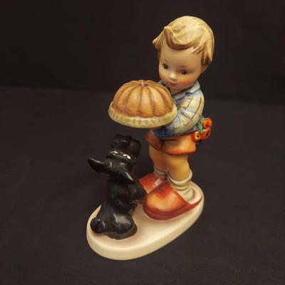Goebel Charlot Byj Hummel Sleepy Head Figurine and 10 More (DR-BBL)
