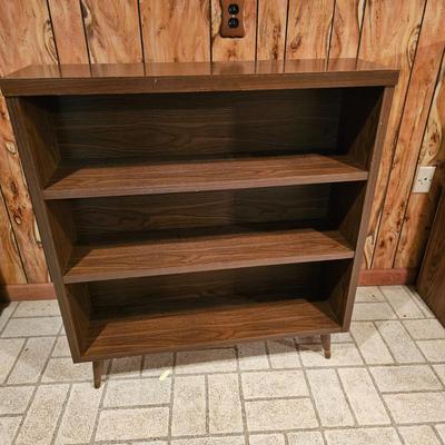 Shelf w/Pedestal Legs (BDB-JS)