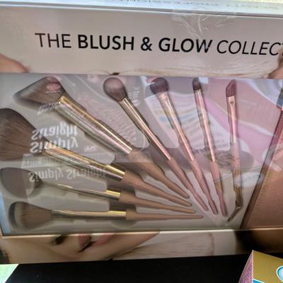 Lot of 7 New NIB Personal Care Items