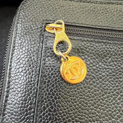 Chanel Large Caviar Zippy Wallet w. Box, Dustbag & Tags