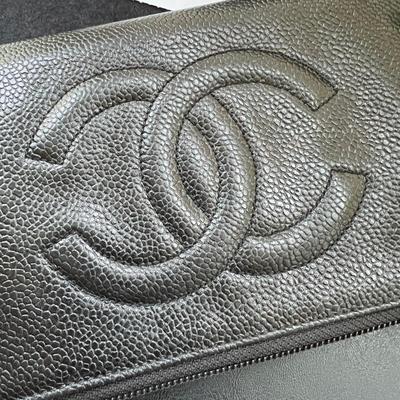 Chanel Large Caviar Zippy Wallet w. Box, Dustbag & Tags