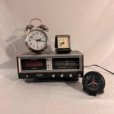 Zenith Solid State Radio and More (B1-DZ)