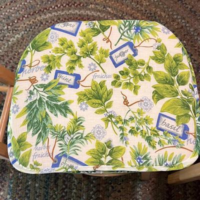 Wooden Barstools with Herb Themed Cushions (LR-DZ)