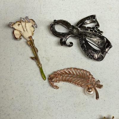 St. John’s Brooches & More, incl. Sterling (BBC-SS)