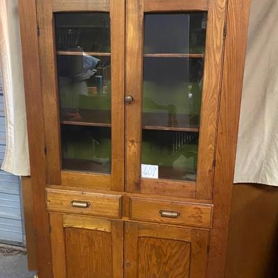 Beautiful Vintage Pie Safe
