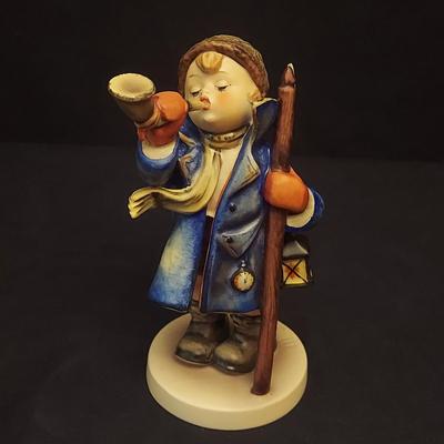 Hummel Street Singer, Soloist and More Figurines (DR-BBL)
