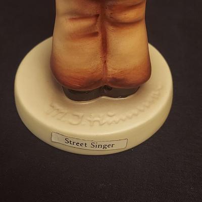 Hummel Street Singer, Soloist and More Figurines (DR-BBL)