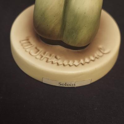 Hummel Street Singer, Soloist and More Figurines (DR-BBL)