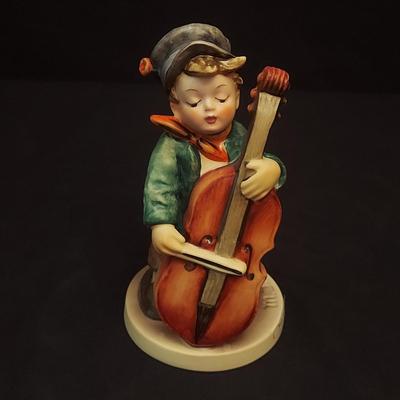 Hummel Street Singer, Soloist and More Figurines (DR-BBL)