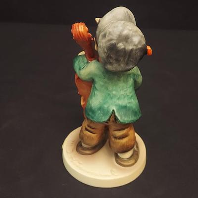 Hummel Street Singer, Soloist and More Figurines (DR-BBL)