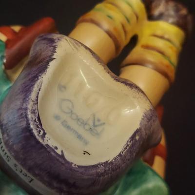 Hummel Street Singer, Soloist and More Figurines (DR-BBL)