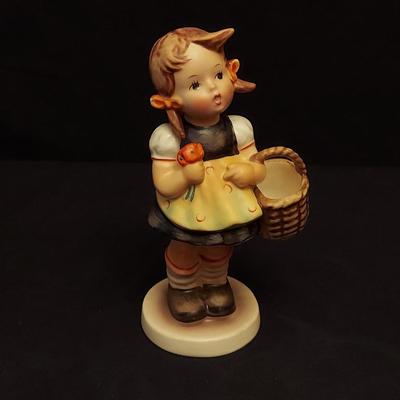 Hummel Stitch in Time Figurine and more (DR-BBL)