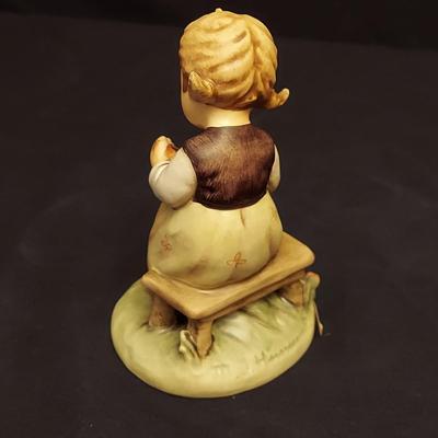 Hummel Stitch in Time Figurine and more (DR-BBL)