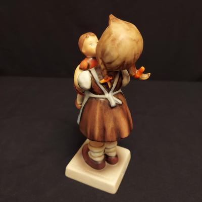 Hummel Stitch in Time Figurine and more (DR-BBL)