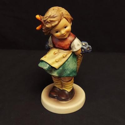 Hummel Stitch in Time Figurine and more (DR-BBL)