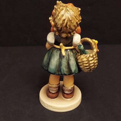 Hummel Stitch in Time Figurine and more (DR-BBL)