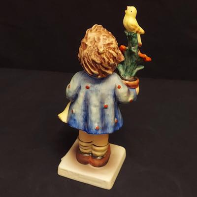 Hummel Stitch in Time Figurine and more (DR-BBL)