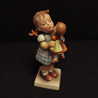 Hummel Stitch in Time Figurine and more (DR-BBL)