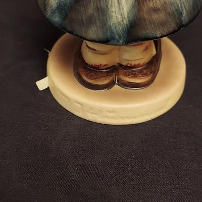 Hummel Stitch in Time Figurine and more (DR-BBL)