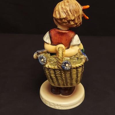 Hummel Stitch in Time Figurine and more (DR-BBL)