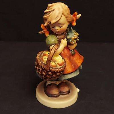 Hummel Stitch in Time Figurine and more (DR-BBL)