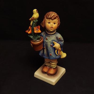 Hummel Stitch in Time Figurine and more (DR-BBL)
