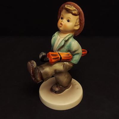 Hummel Mountaineer Figurine and more (DR-BBL)