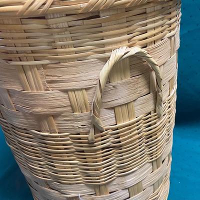 Nice Wicker Hamper