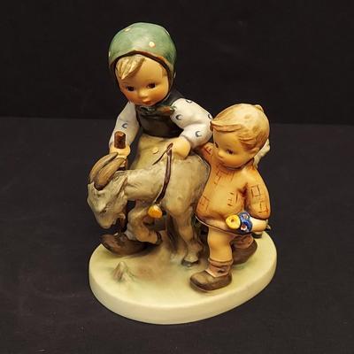 Hummel Homeward Bound Figurine and more (DR-BBL)