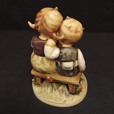 Hummel Crossroads, To Market and More Figurine Duos (DR-BBL)