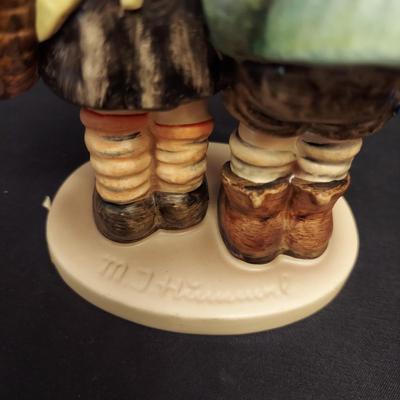 Hummel Crossroads, To Market and More Figurine Duos (DR-BBL)