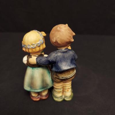 Hummel Crossroads, To Market and More Figurine Duos (DR-BBL)