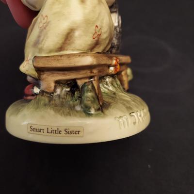 Hummel Crossroads, To Market and More Figurine Duos (DR-BBL)