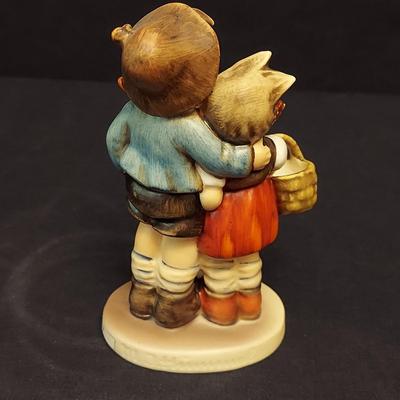 Hummel Crossroads, To Market and More Figurine Duos (DR-BBL)