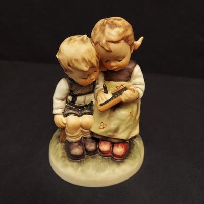 Hummel Crossroads, To Market and More Figurine Duos (DR-BBL)