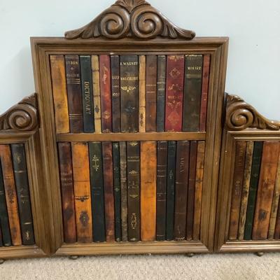 1153 Vintage Decorative Book Screen