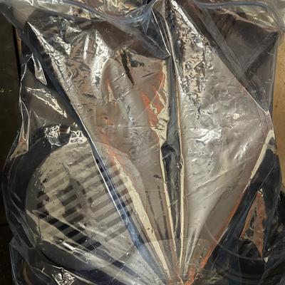 Bag of 19 6” Black NDS Grates Round