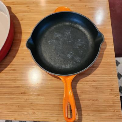 2 Le Creuset Pan 23 & Casserole 16-21