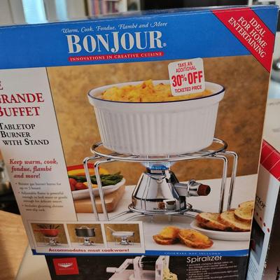 Lot of 5 Kitchen Tools Pans new in Box Juice Extractor Roasting Pan Food Mill