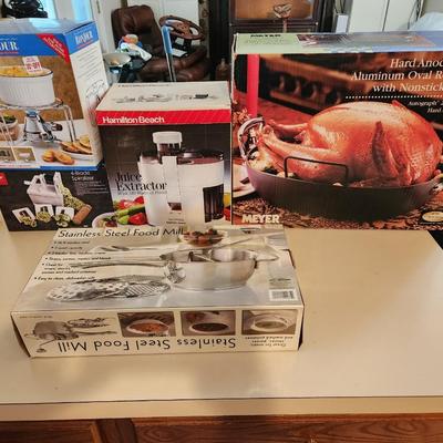 Lot of 5 Kitchen Tools Pans new in Box Juice Extractor Roasting Pan Food Mill