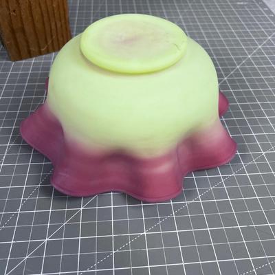 FENTON Burmese Peach Glow Satin Ruffled Edge Bowl