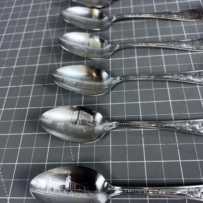 8 Spoon Set from the Worlds Fair 1933, Various Exhibits in the Spoons