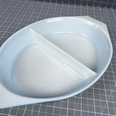 1-1/2 Turquoise Divided Dish with LID - PYREX 