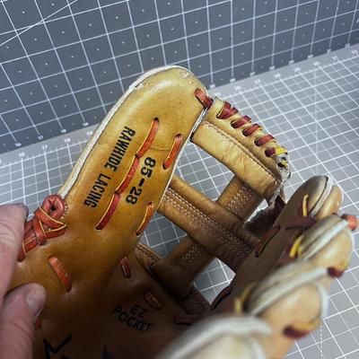 American Royale Baseball Mitt
