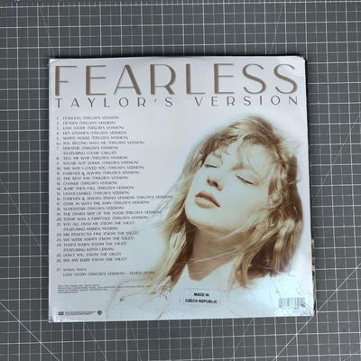 TAYLOR SWIFT: DOUBLE FEARLESS TAYLORS VERSION