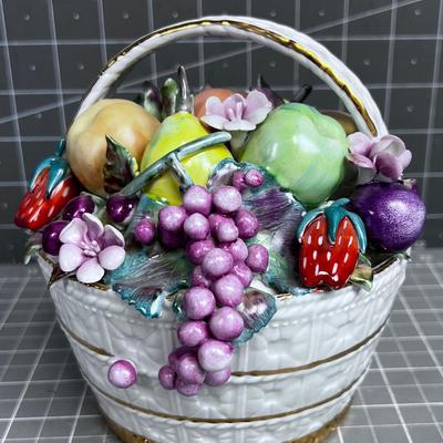 Porcelain Lucru Manual Hand Painted Porcelain Fruit Basket 