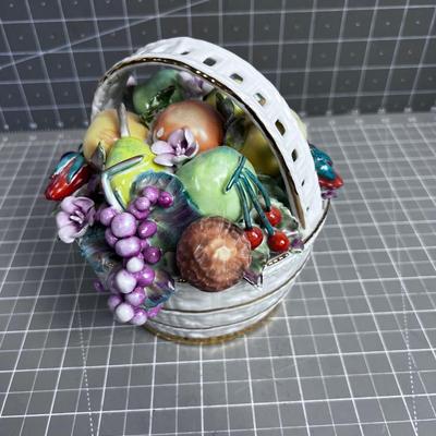 Porcelain Lucru Manual Hand Painted Porcelain Fruit Basket 