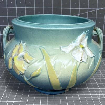 Roseville VASE, Blue 
