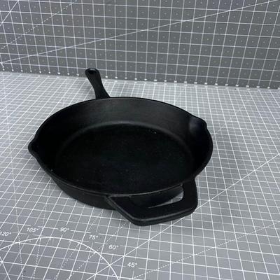 Cast Iron Skillet 